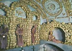 http://www.touristie.com/italie/local/cache-vignettes/L294xH209/crypte1jpg-33871-5fbda.jpg