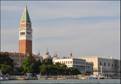 Le campanile et une vue de la place Saint Marc
